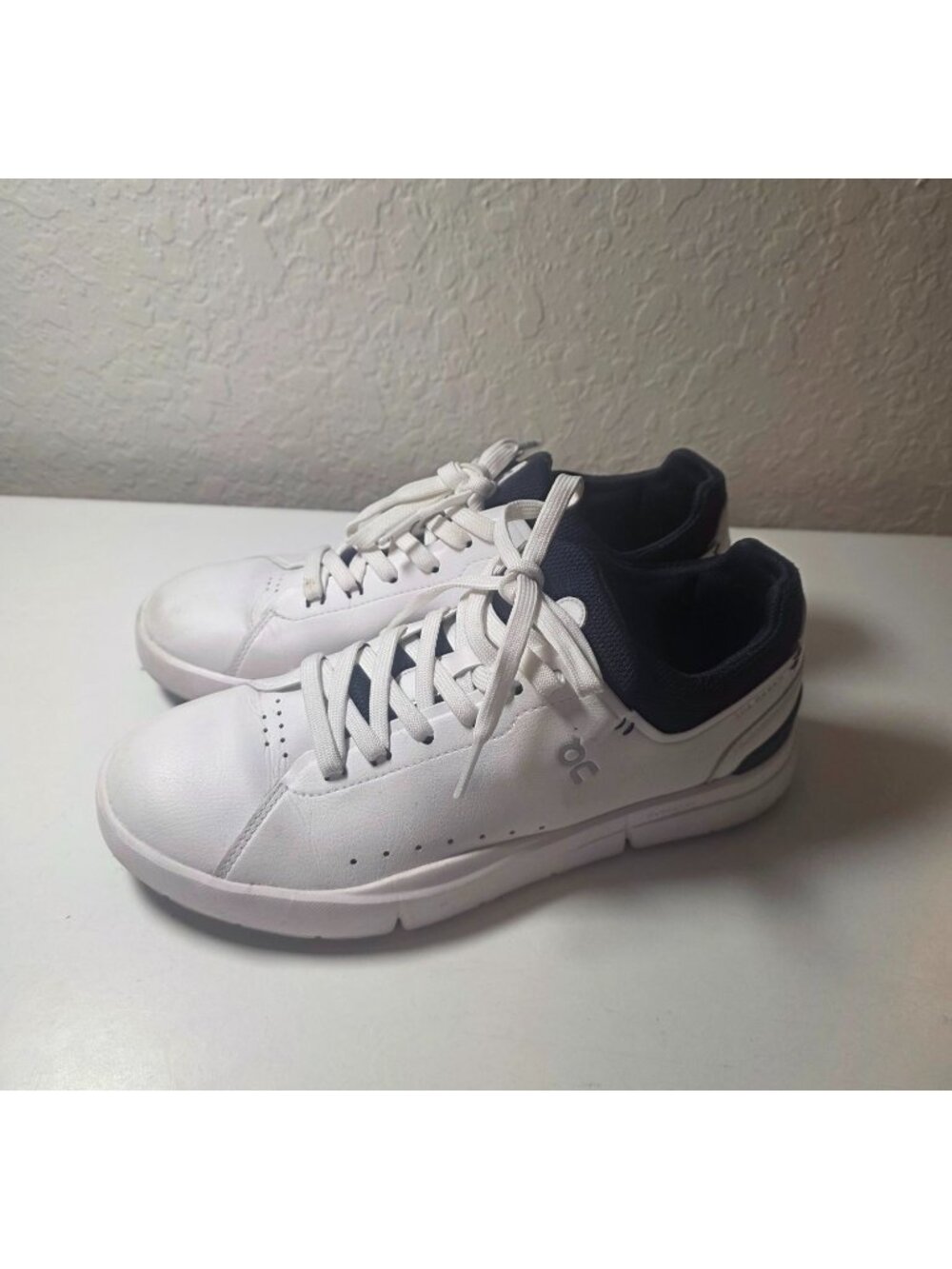 On Running On Cloud The Roger Advantage Ladies 8.5 White Tennis Shoes Sneakers